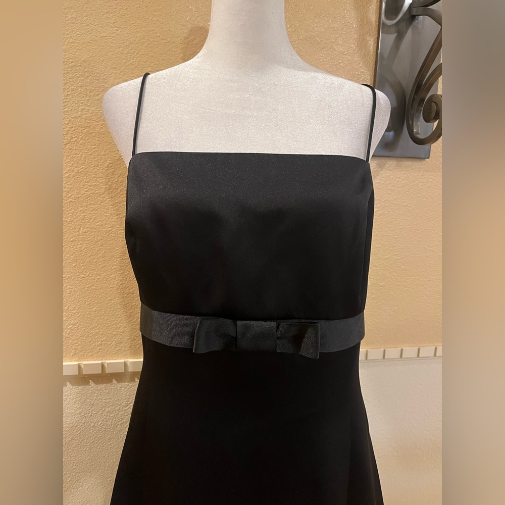 David's Bridal black satin formal / evening dress/ bridesmaids / Prom. Sz 14-16 - Picture 3 of 13